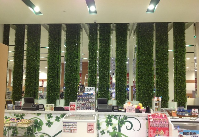 カウンター　造花